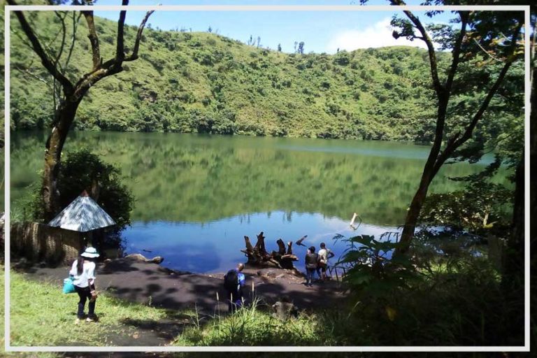 Les multiples facettes du lac Baleng
