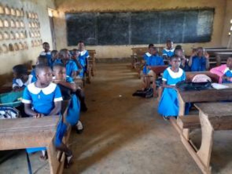 Education: Le ministère des Enseignements Secondaires envisage des cours en «mode mi-temps» pour la rentrée 2020-2021 à cause du COVID-19