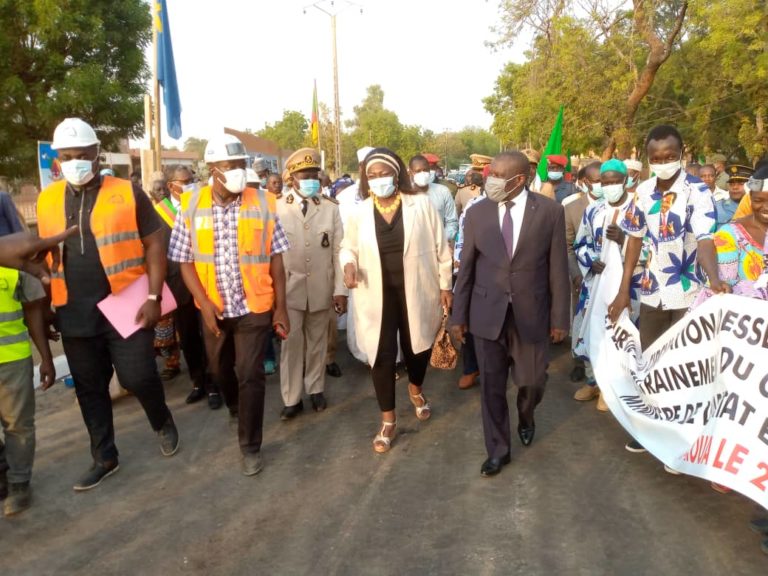 CAN 2021 :  Madame Célestine Ketcha, inspecte la voirie urbaine à Garoua.
