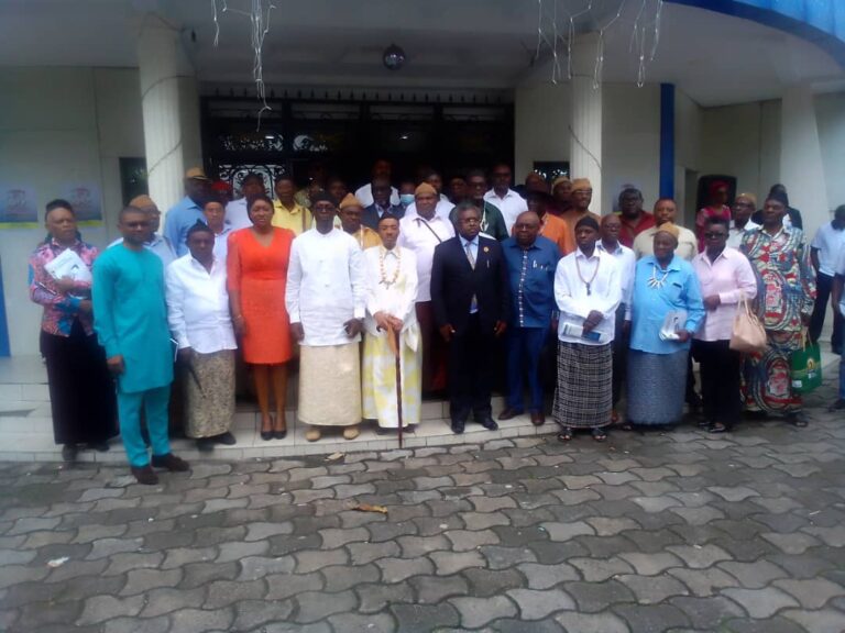 Cameroun : Littoral / Douala Journées portes ouvertes du guichet unique de la Communauté Urbaine de Douala.