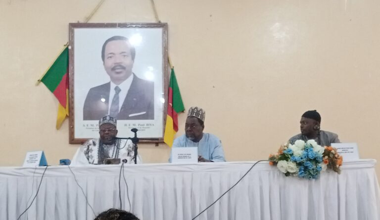Ouest: Conférence de presse Le patriarche Emmanuel Nzété parle de l&rsquo;unité nationale aux journalistes