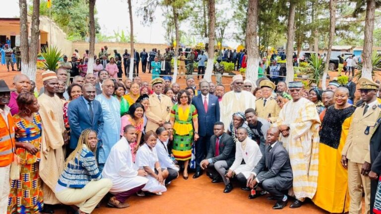 Ouest/ Hauts Plateaux : Baham. Les Ministres Mouellé Kombi et Nalova Lyonga dans la Cité