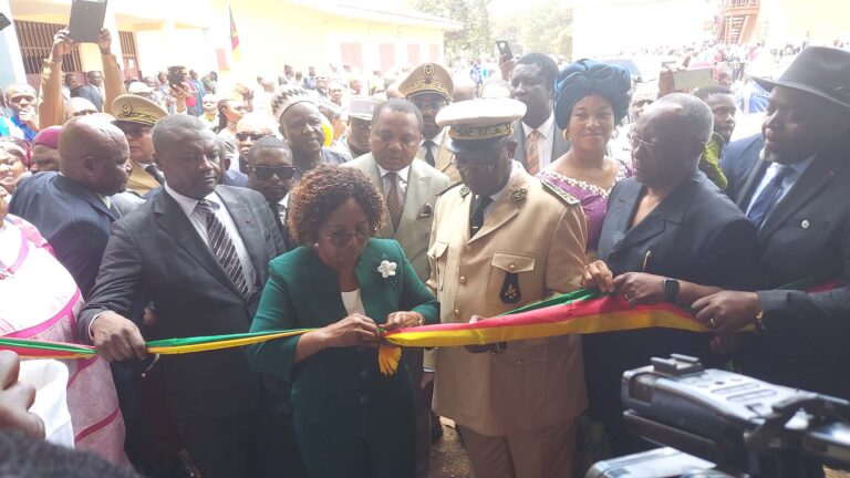 Cameroun/ Ouest : Enseignements secondaires Le Sénateur Ngouchingue Sylvestre rétrocède 12 salles de classe équipées à l’Etat